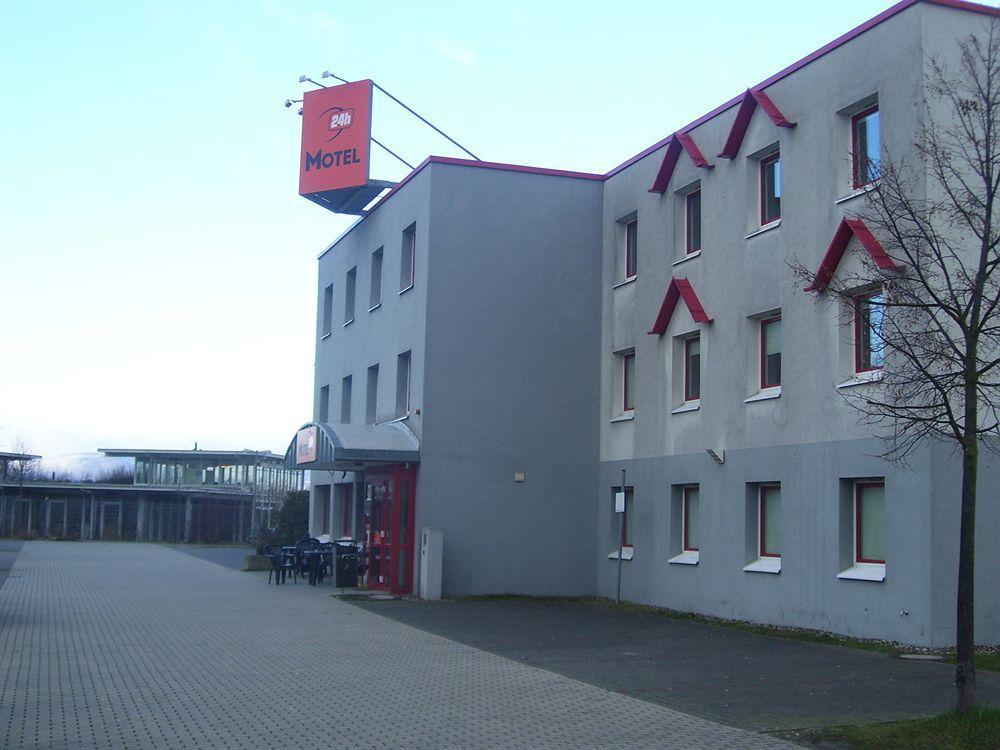 Motel 24h 2*